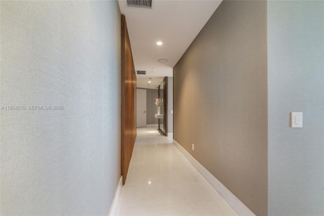 18555 Collins Ave, Unit 4305, Sunny Isles Beach, FL 33160 Photo