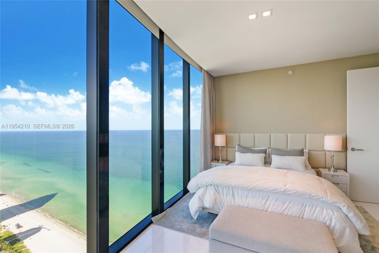 18555 Collins Ave, Unit 4305, Sunny Isles Beach, FL 33160 Photo