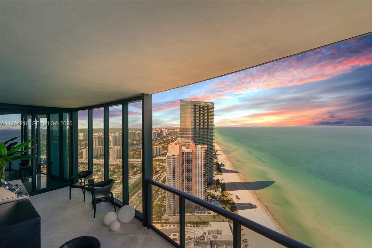 18555 Collins Ave, Unit 4305, Sunny Isles Beach, FL 33160 Photo