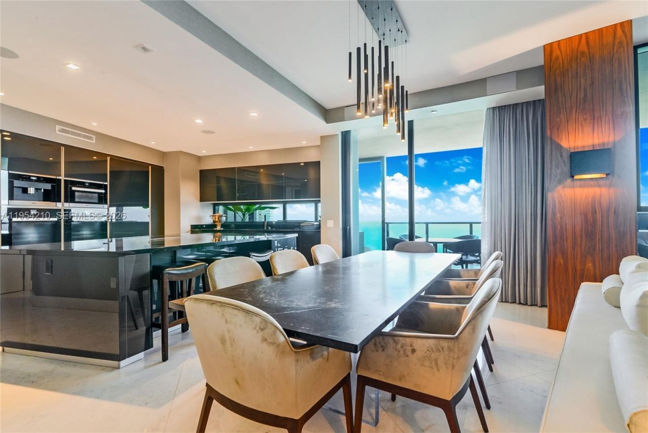 18555 Collins Ave, Unit 4305, Sunny Isles Beach, FL 33160 Photo