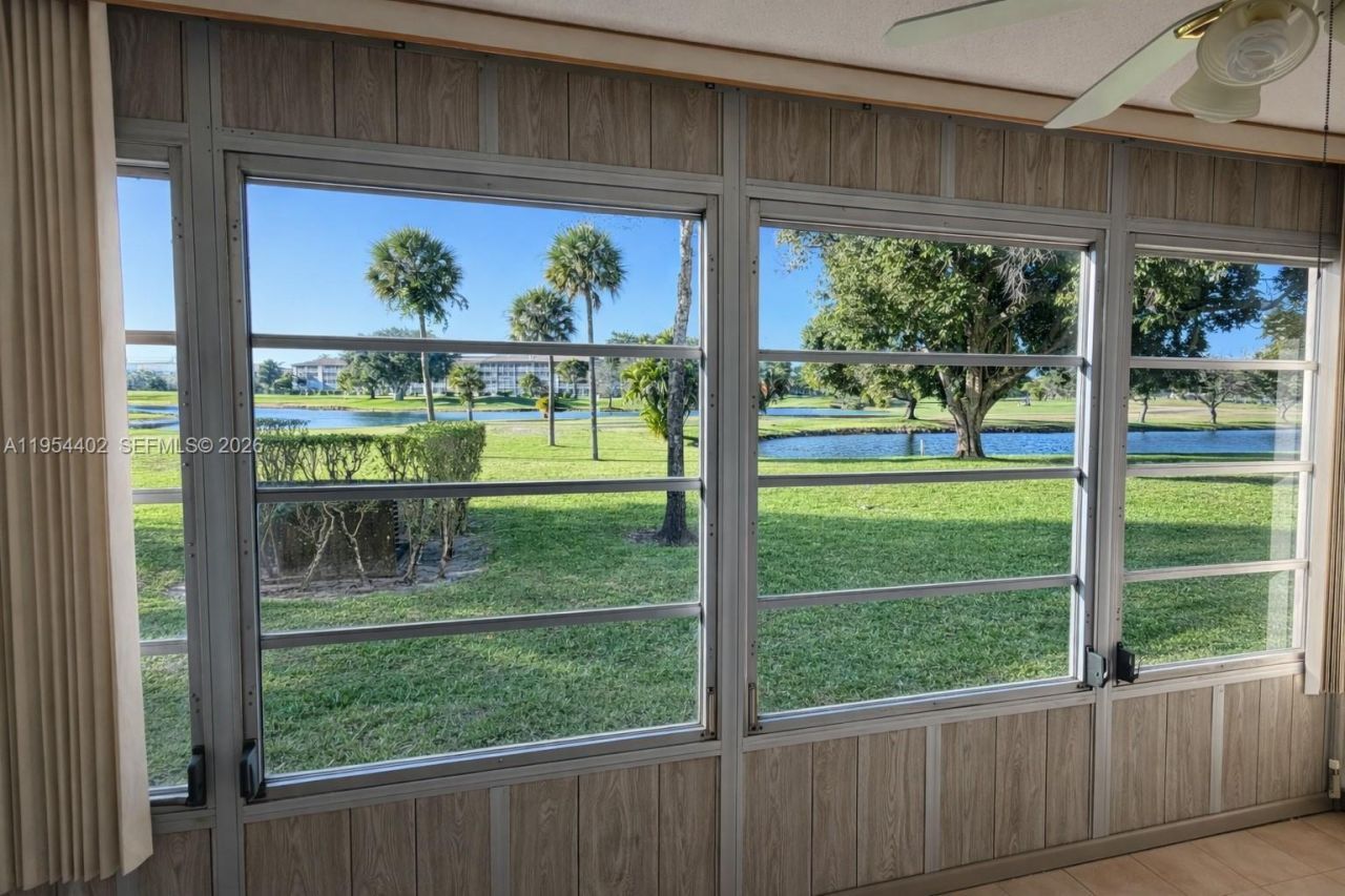 850 SW 133rd Ter , Unit 118B, Pembroke Pines, FL 33027 Photo