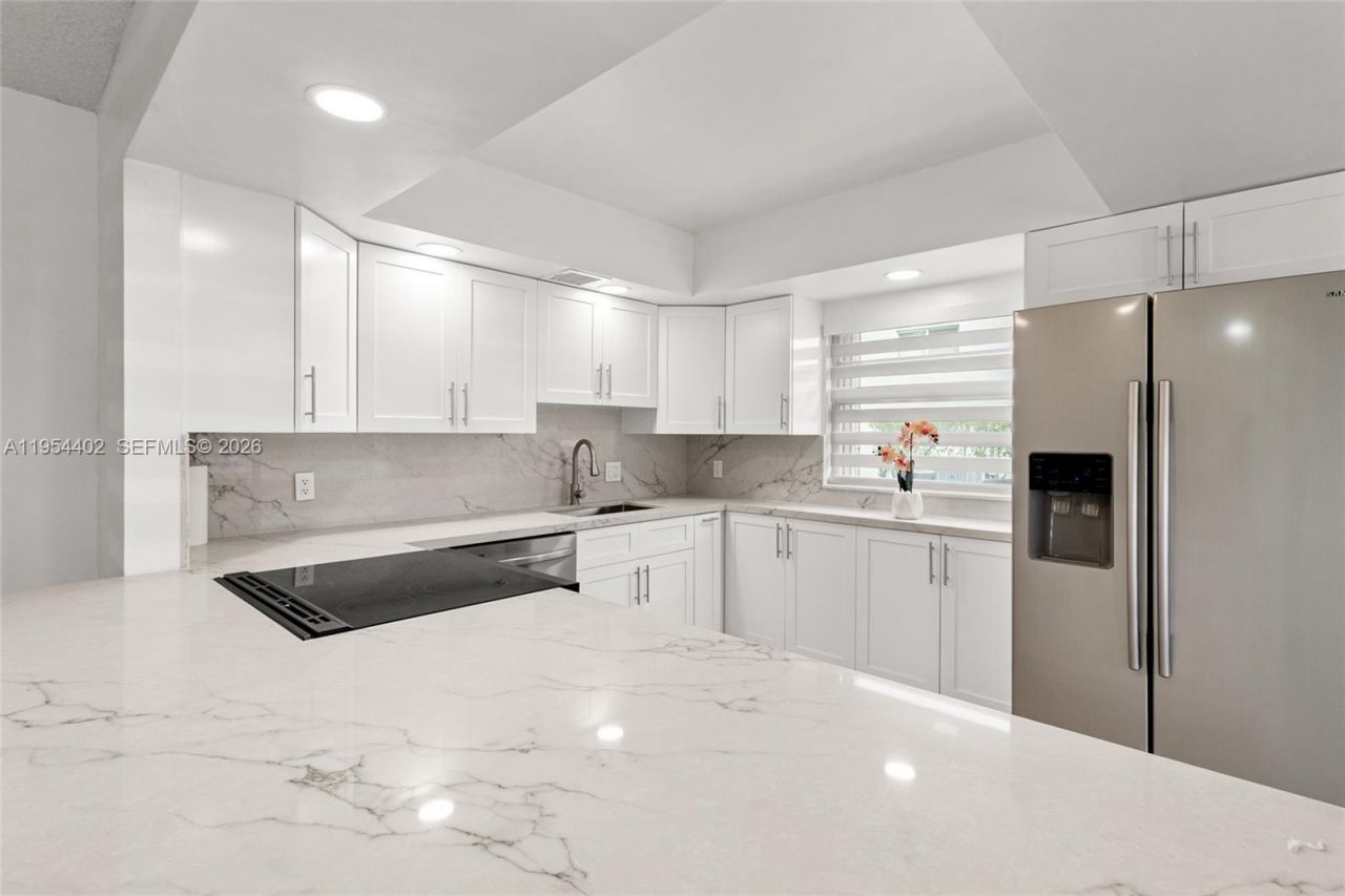 850 SW 133rd Ter , Unit 118B, Pembroke Pines, FL 33027 Photo