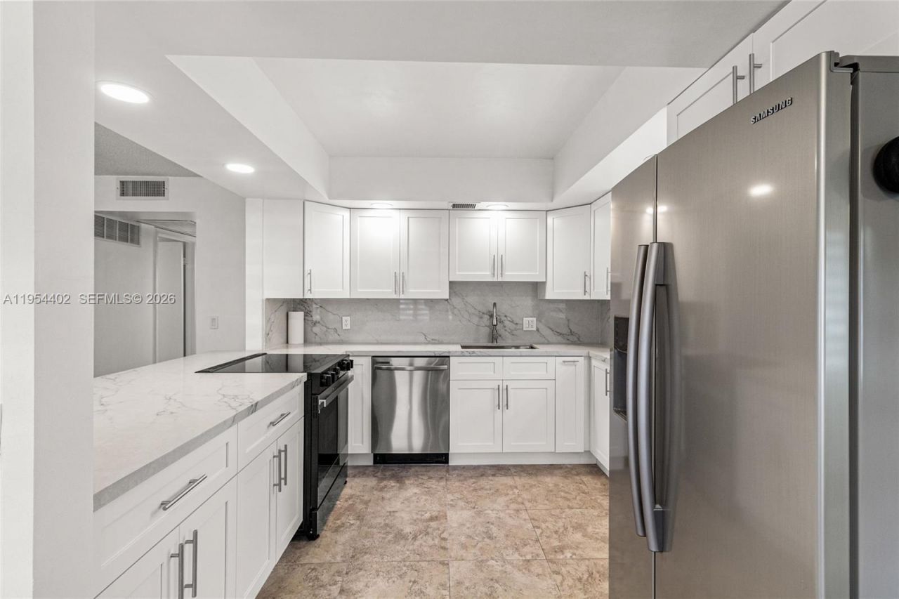 850 SW 133rd Ter , Unit 118B, Pembroke Pines, FL 33027 Photo