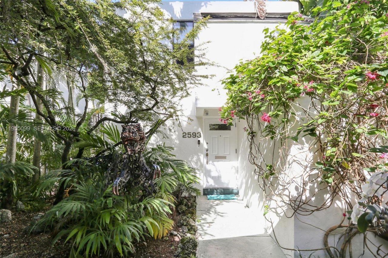 2593 Trapp Ave, Unit 3, Miami, FL 33133 Photo