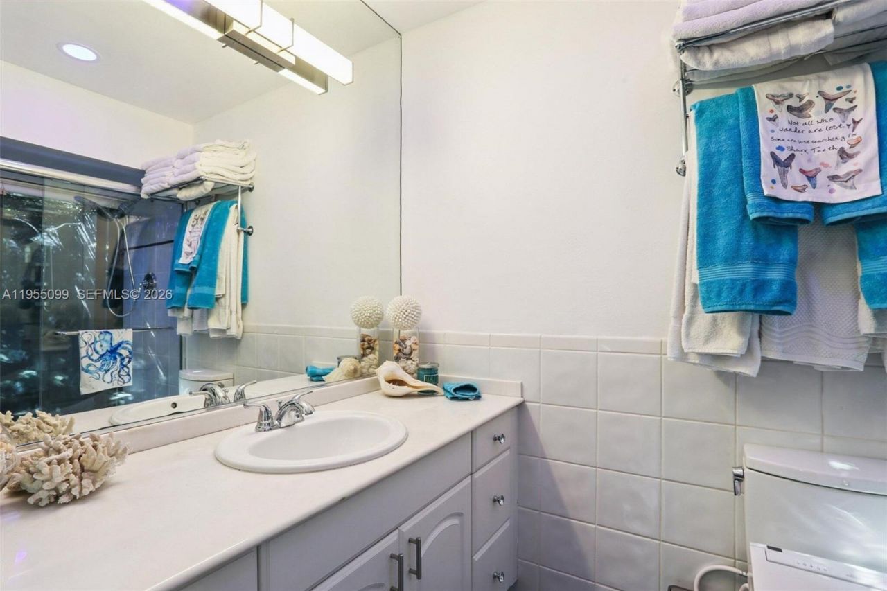 2593 Trapp Ave, Unit 3, Miami, FL 33133 Photo