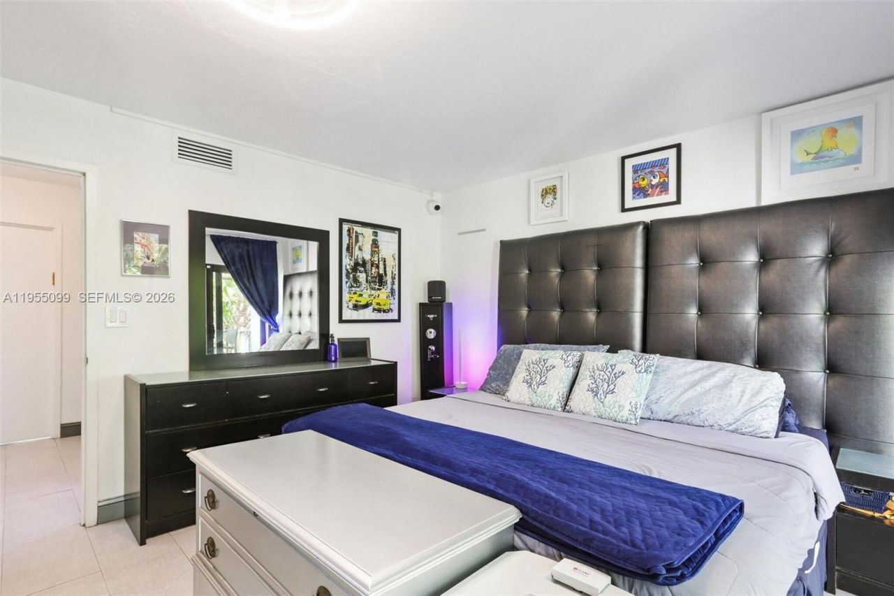 2593 Trapp Ave, Unit 3, Miami, FL 33133 Photo