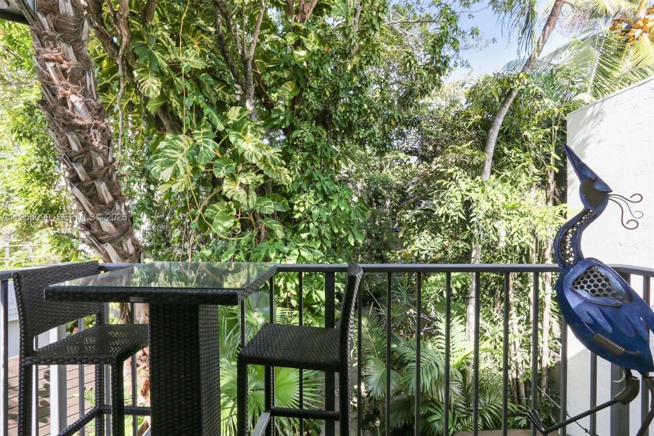 2593 Trapp Ave, Unit 3, Miami, FL 33133 Photo