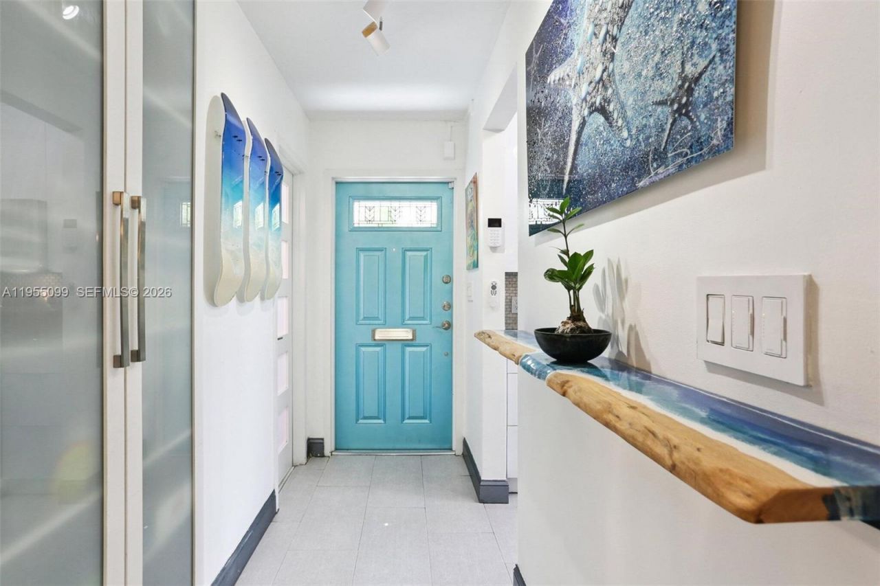 2593 Trapp Ave, Unit 3, Miami, FL 33133 Photo