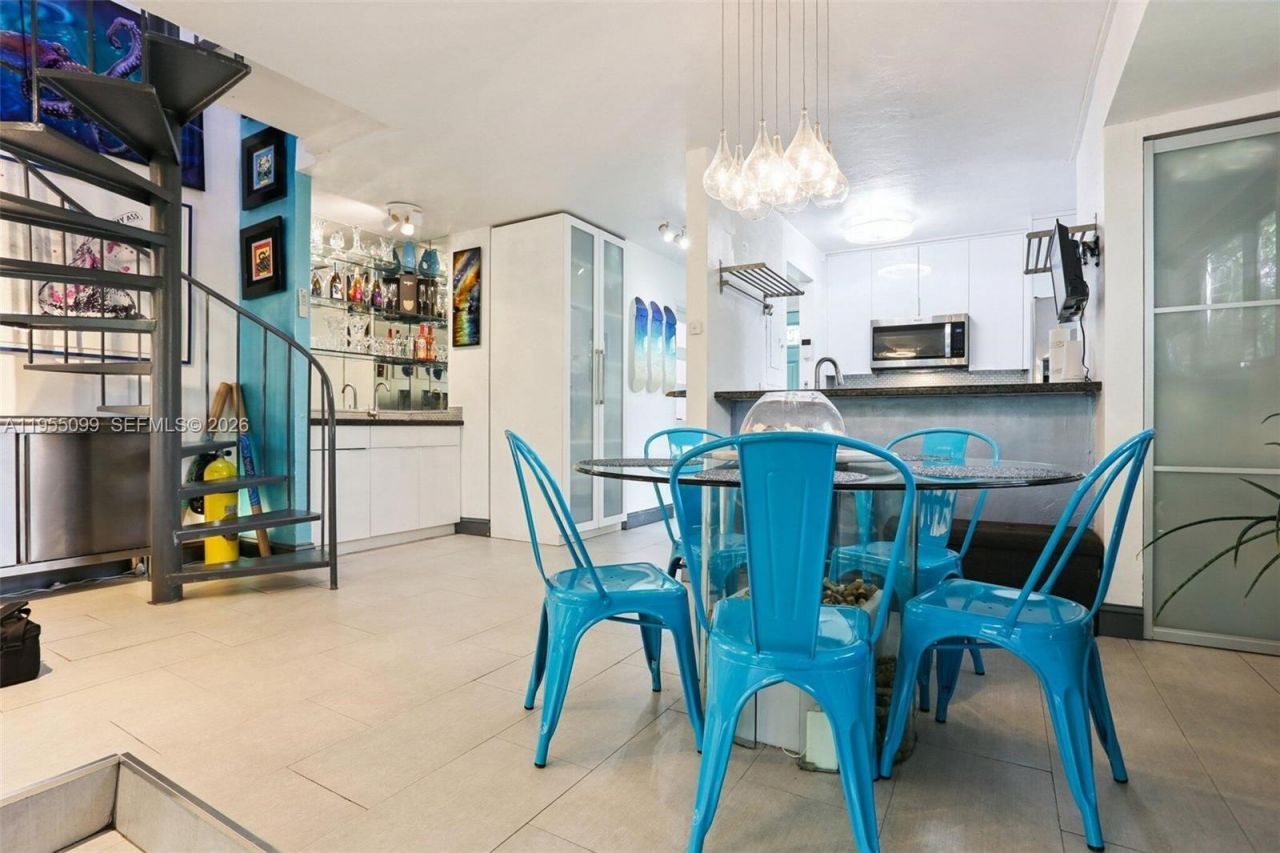 2593 Trapp Ave, Unit 3, Miami, FL 33133 Photo