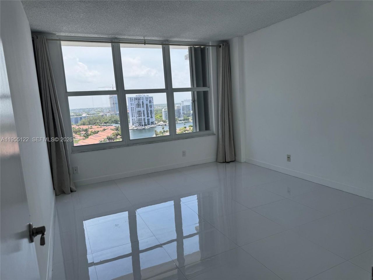 3800 S Ocean Dr, Unit 1725, Hollywood, FL 33019 Photo