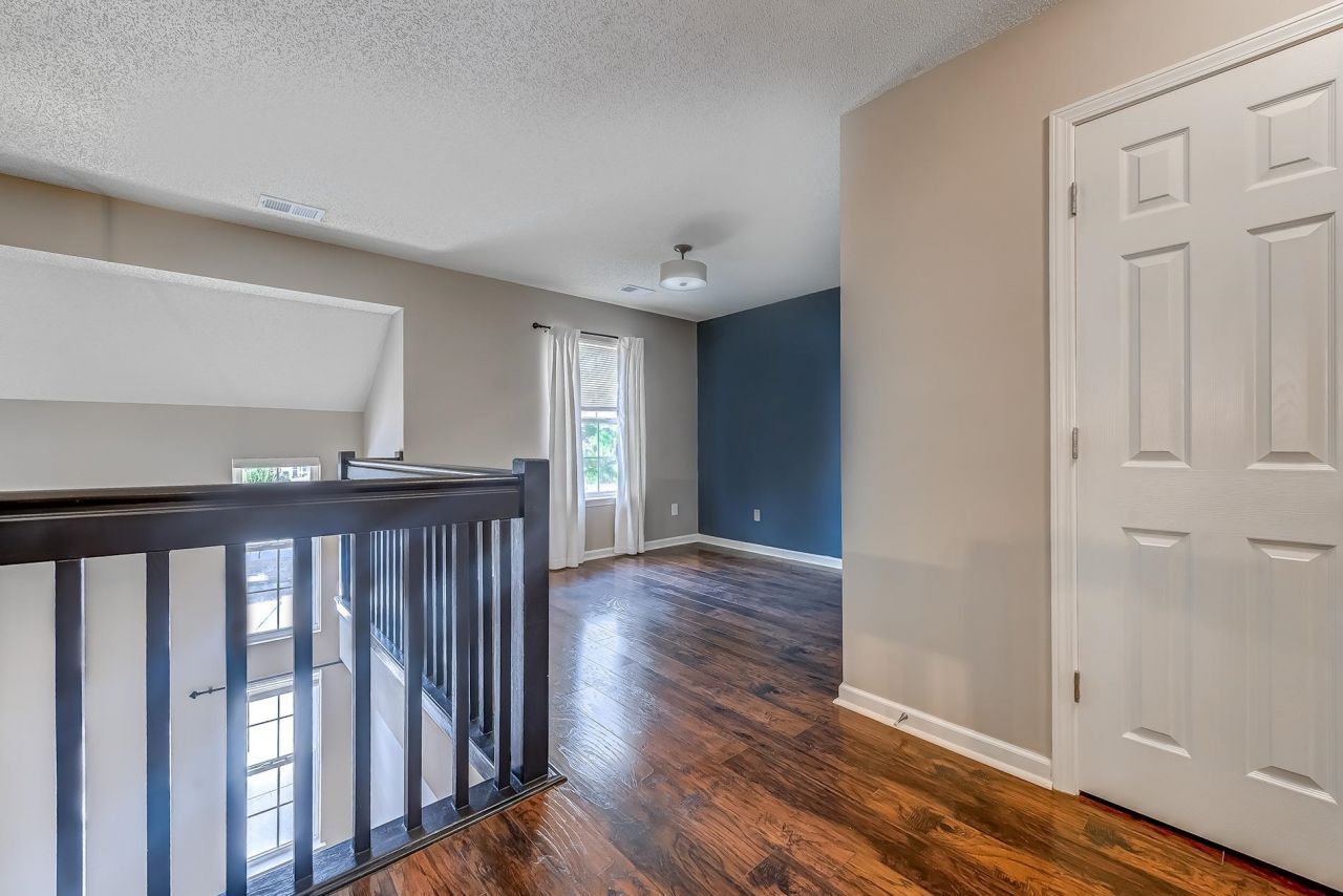 326 Wembley Way Photo 16