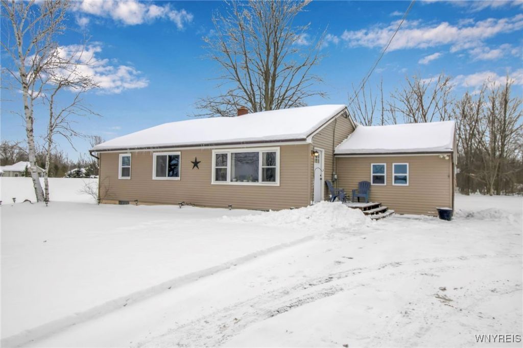 3346 Ewings Road, Lockport, NY 14094 Main Photo