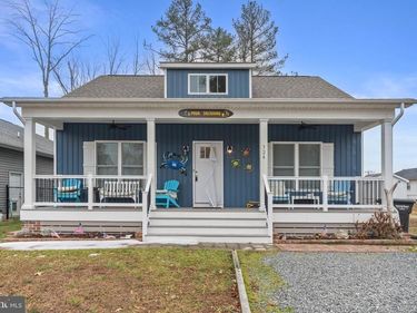 324 3RD STREET, COLONIAL BEACH, VA 22443