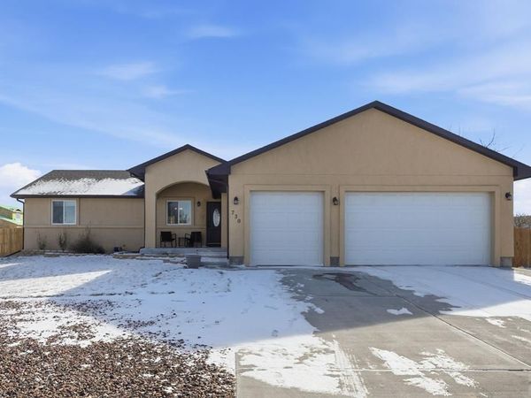 730 S Sterling Dr, Pueblo, CO 81007