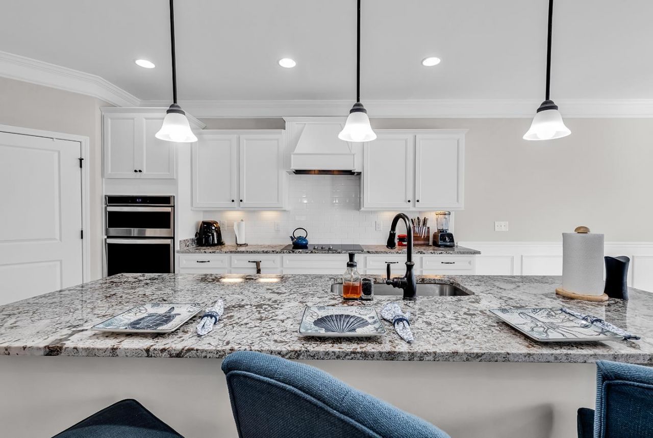 6060 Trieste St. Photo 12