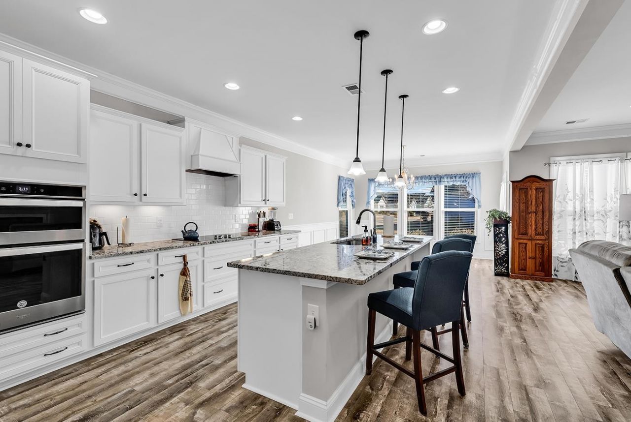 6060 Trieste St. Photo 13