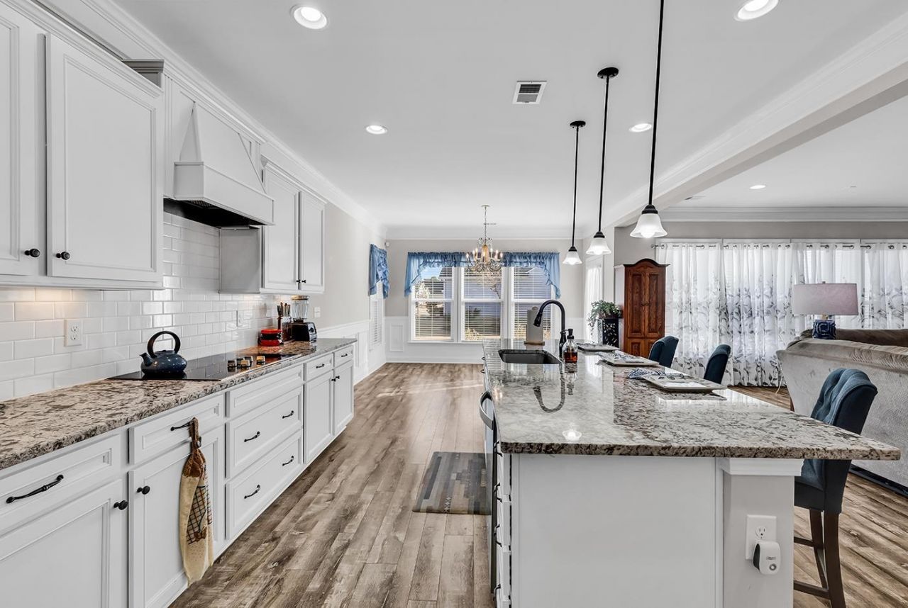 6060 Trieste St. Photo 14