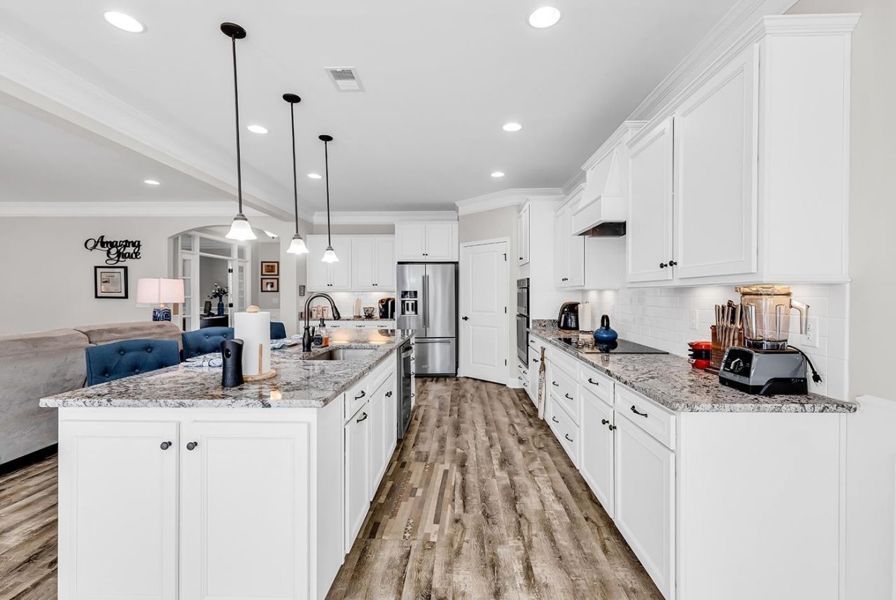 6060 Trieste St. Photo 16