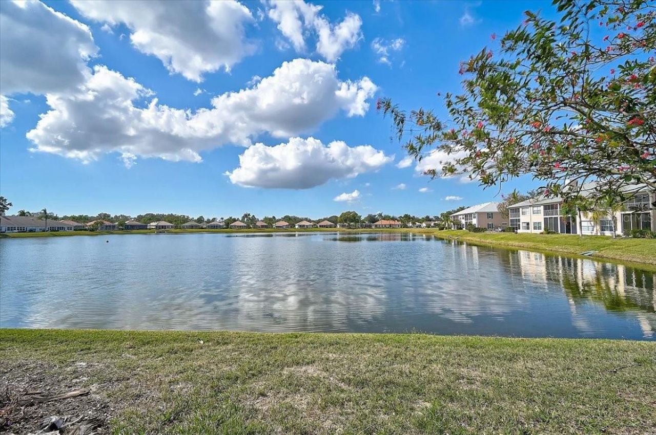 4215 Caddie Drive E, Unit 102, Bradenton, FL 34203 Photo