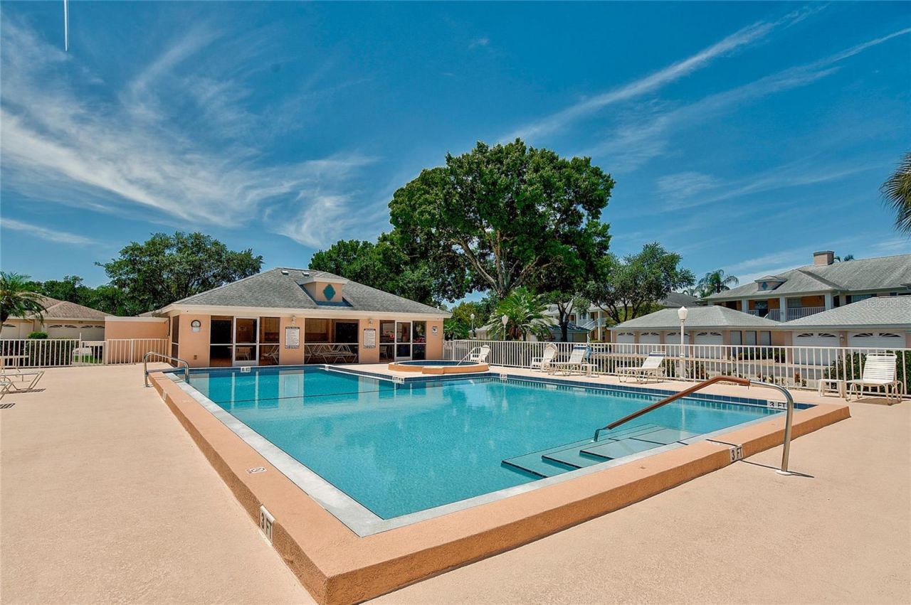 4215 Caddie Drive E, Unit 102, Bradenton, FL 34203 Photo