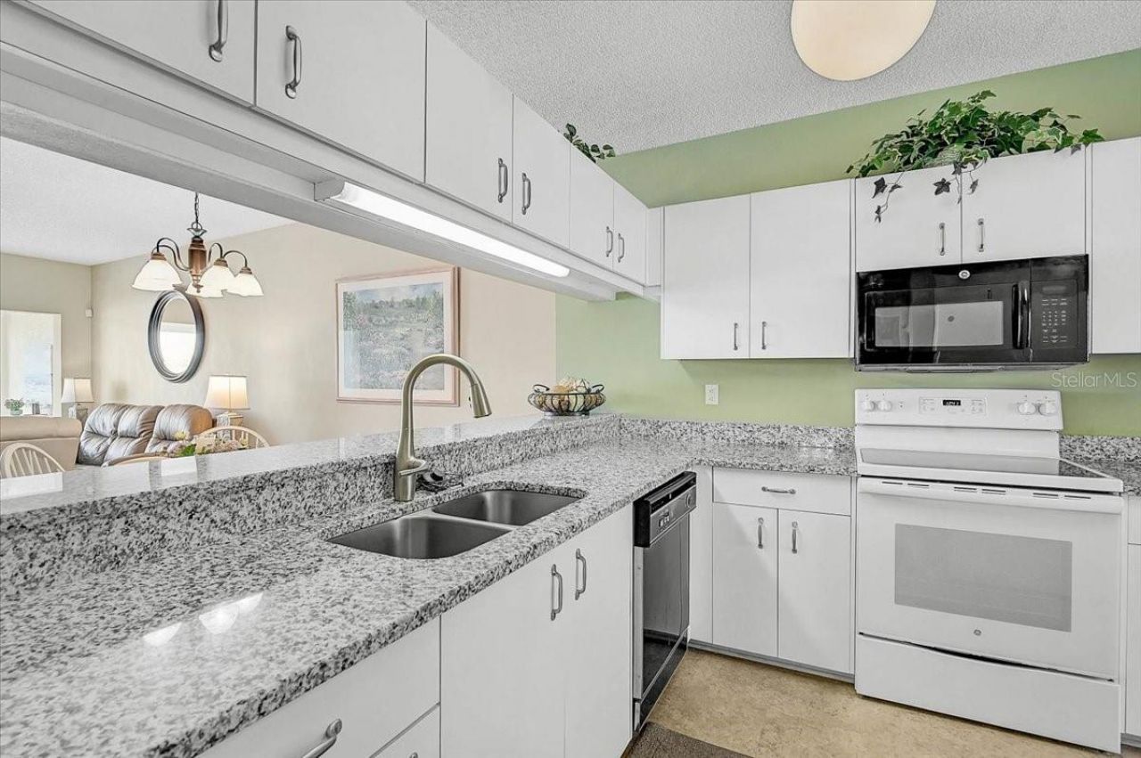 4215 Caddie Drive E, Unit 102, Bradenton, FL 34203 Photo