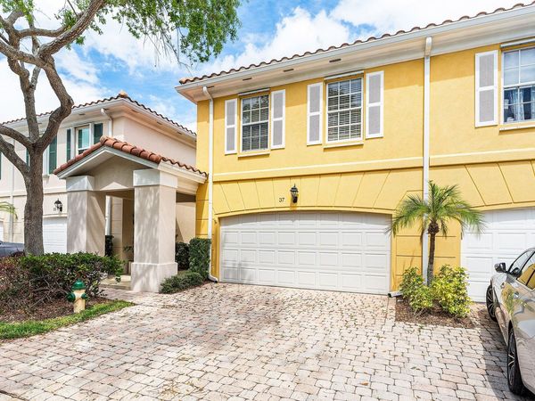 37 Tall Oaks Circle, Tequesta, FL 33469