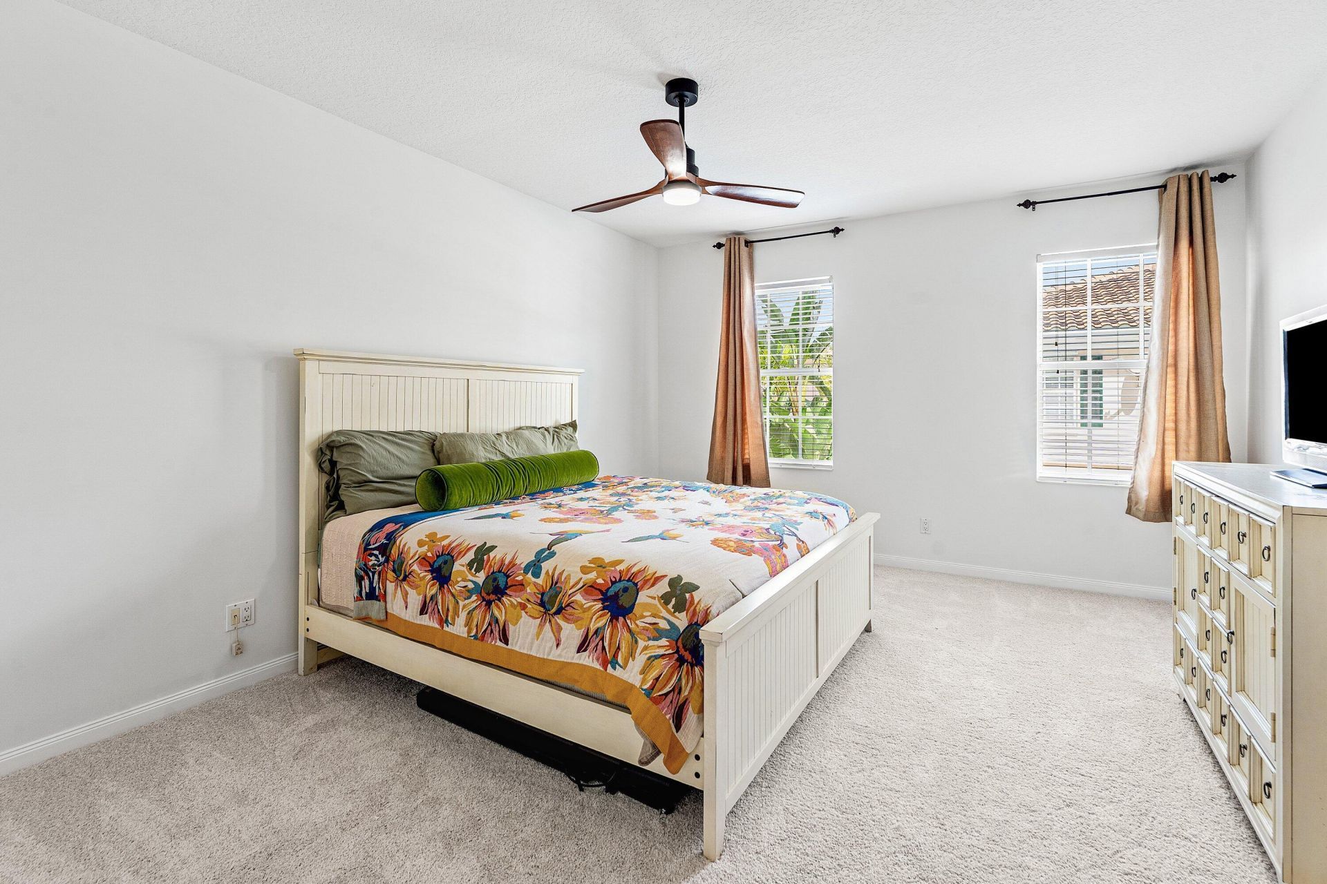 37 Tall Oaks Circle, Tequesta, FL 33469 Photo