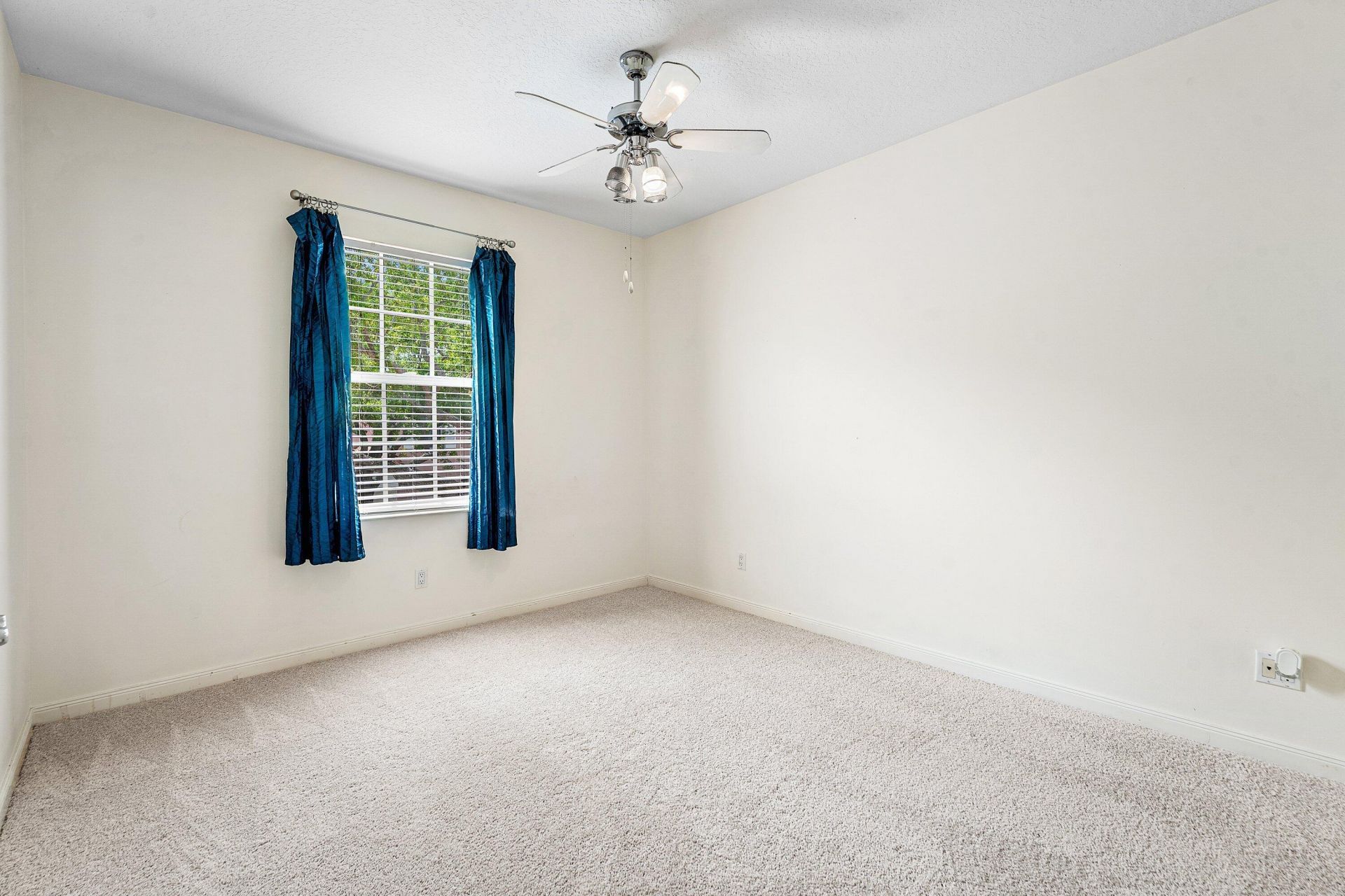 37 Tall Oaks Circle, Tequesta, FL 33469 Photo