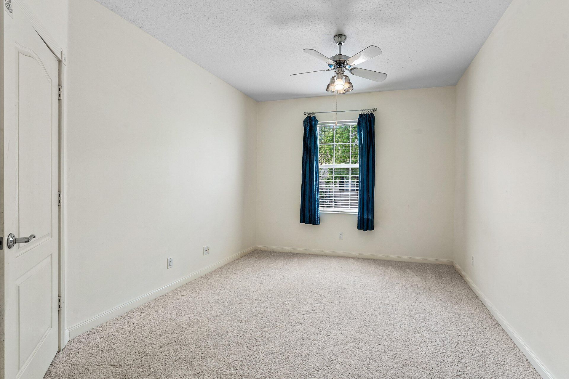 37 Tall Oaks Circle, Tequesta, FL 33469 Photo