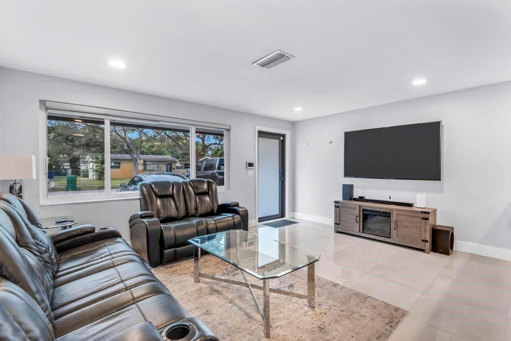 5070 SW 94 Terrace, Cooper City, FL 33328 Photo