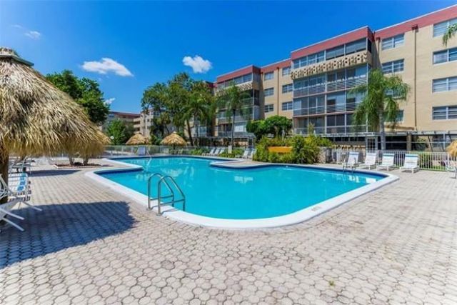403 NW 68th Avenue, Unit 517, Plantation, FL 33317 Photo