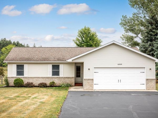 12305 Lincoln Hollow Court S, Cedar, MI 49621