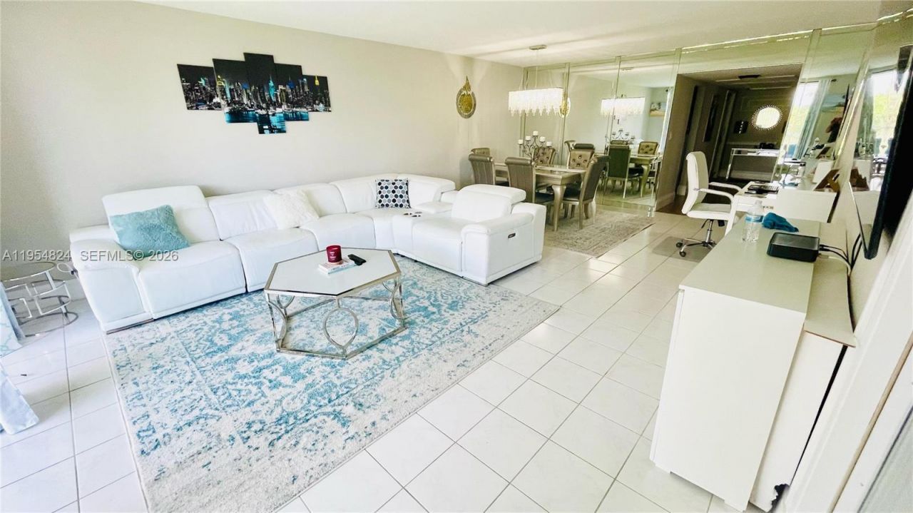 2651 S Course Dr, Unit 410, Pompano Beach, FL 33069 Photo