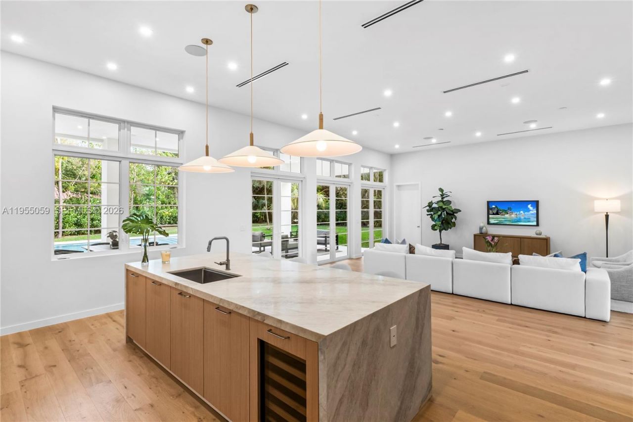 7605 SW 71st Ave, Miami, FL 33143 Photo