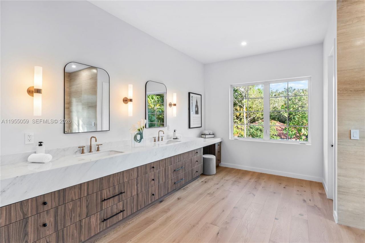 7605 SW 71st Ave, Miami, FL 33143 Photo