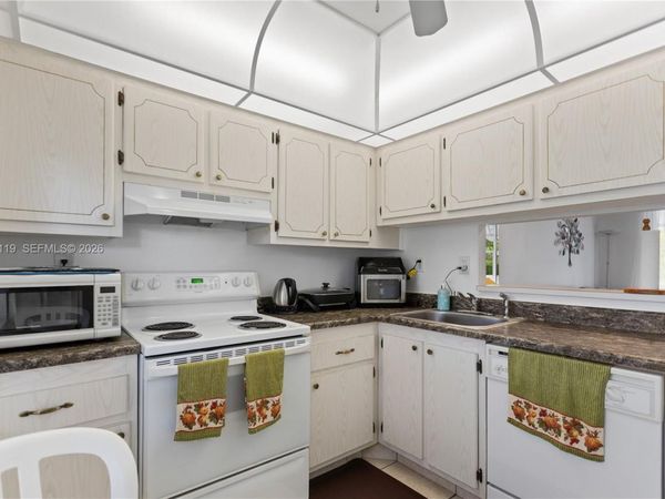 2998 NW 48th Ter , Unit 424, Lauderdale Lakes, FL 33313