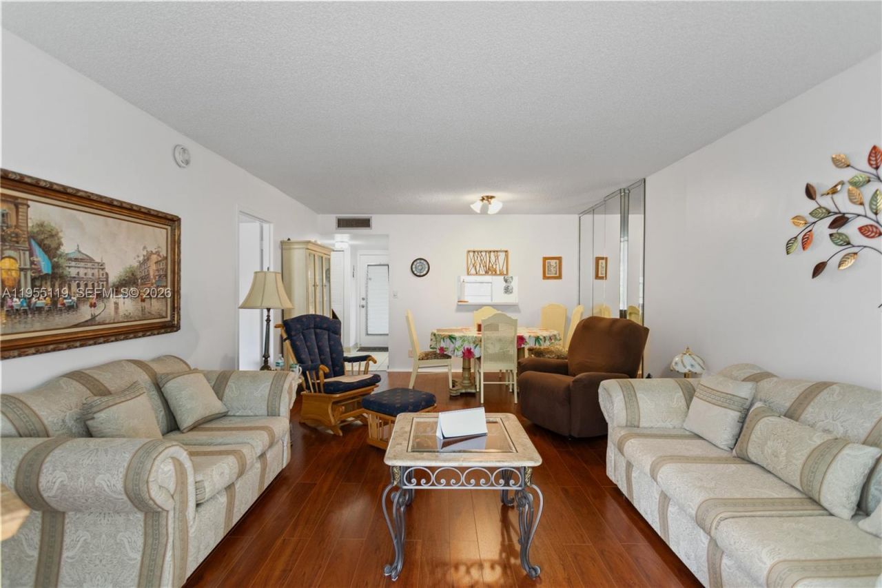 2998 NW 48th Ter , Unit 424, Lauderdale Lakes, FL 33313 Photo