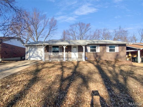 2543 Saddle Ridge Drive, Florissant, MO 63031