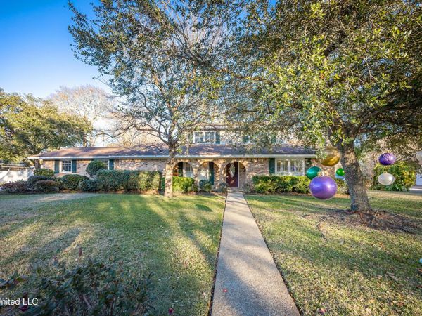 910 Warren Street, Pascagoula, MS 39567