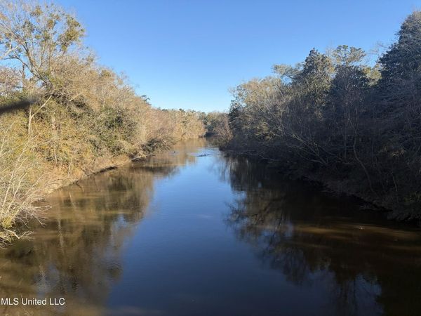 Nhn River Road, Gulfport, MS 39503