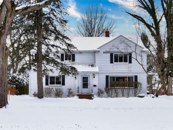 23575 Shelburne Road, Shaker Heights, OH 44122