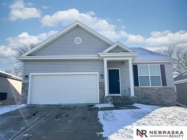 2937 W Peach Street, Lincoln, NE 68522
