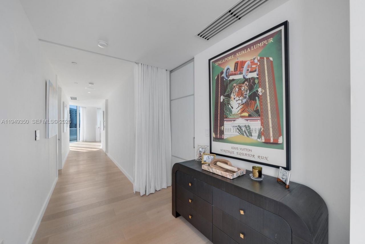 2020 N Bayshore Dr, Unit PH4302, Miami, FL 33137 Photo