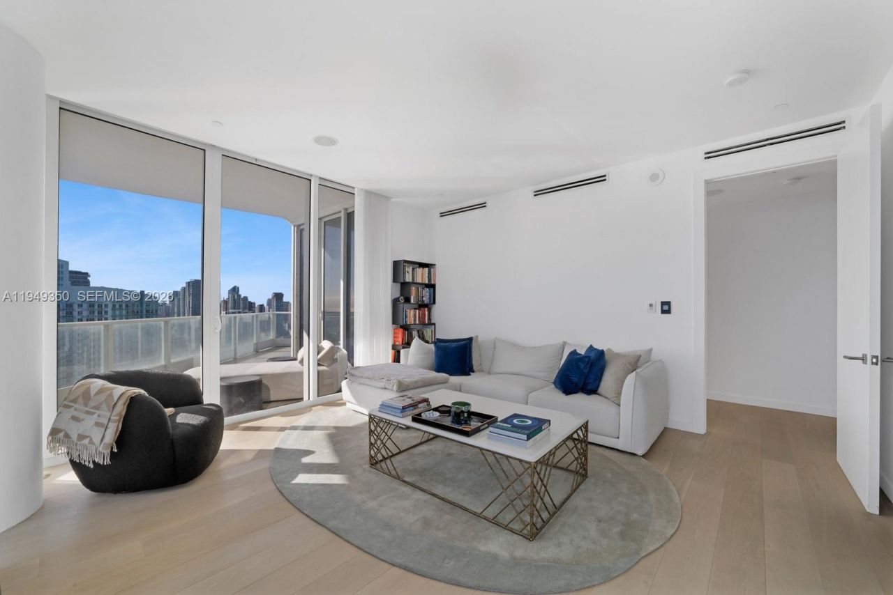 2020 N Bayshore Dr, Unit PH4302, Miami, FL 33137 Photo