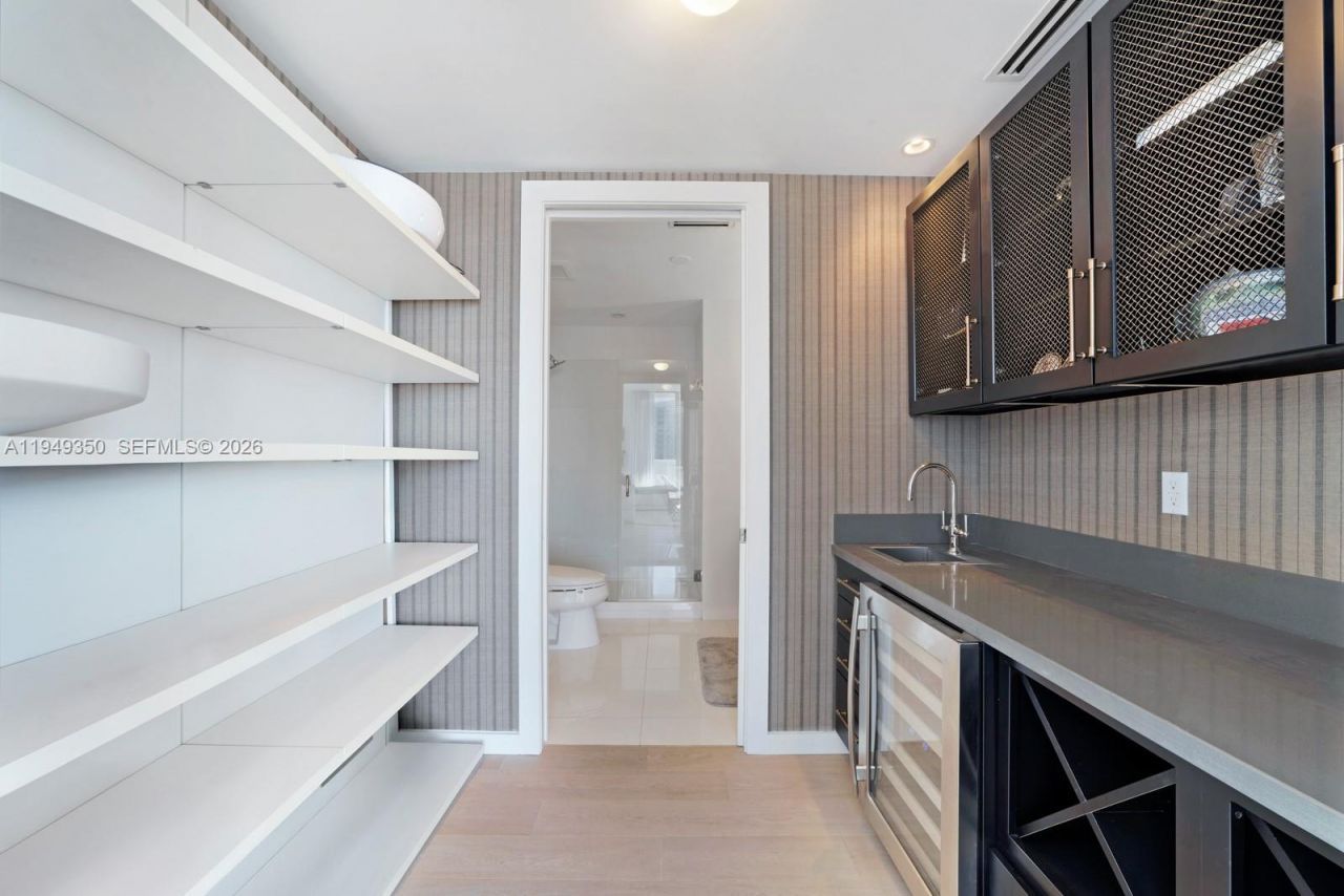 2020 N Bayshore Dr, Unit PH4302, Miami, FL 33137 Photo