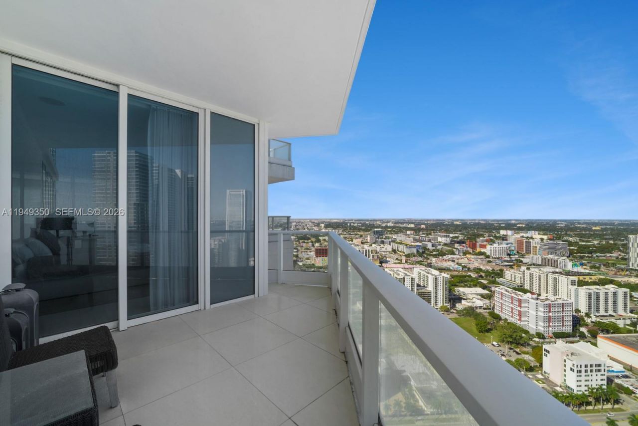 2020 N Bayshore Dr, Unit PH4302, Miami, FL 33137 Photo