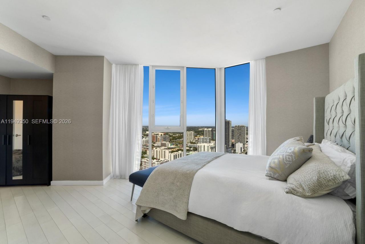 2020 N Bayshore Dr, Unit PH4302, Miami, FL 33137 Photo