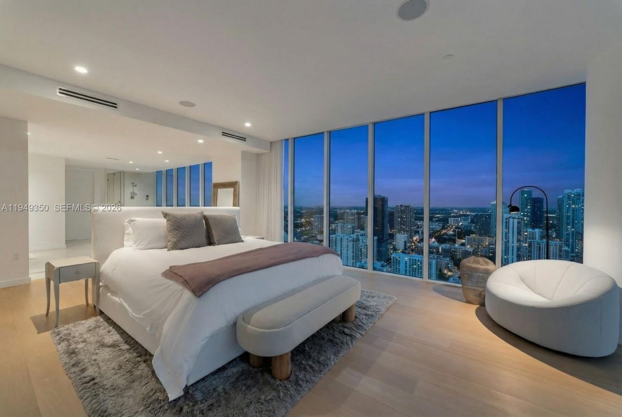 2020 N Bayshore Dr, Unit PH4302, Miami, FL 33137 Photo