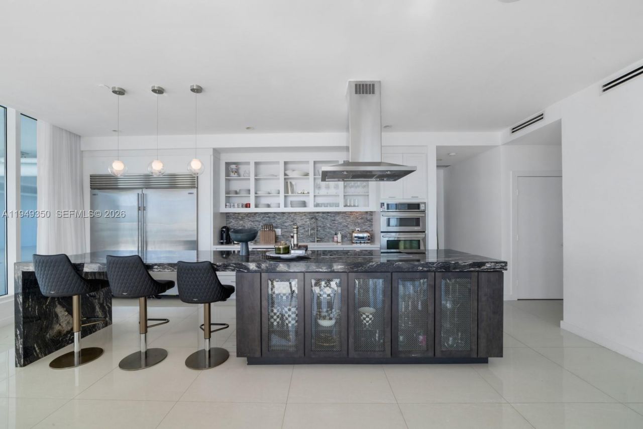 2020 N Bayshore Dr, Unit PH4302, Miami, FL 33137 Photo