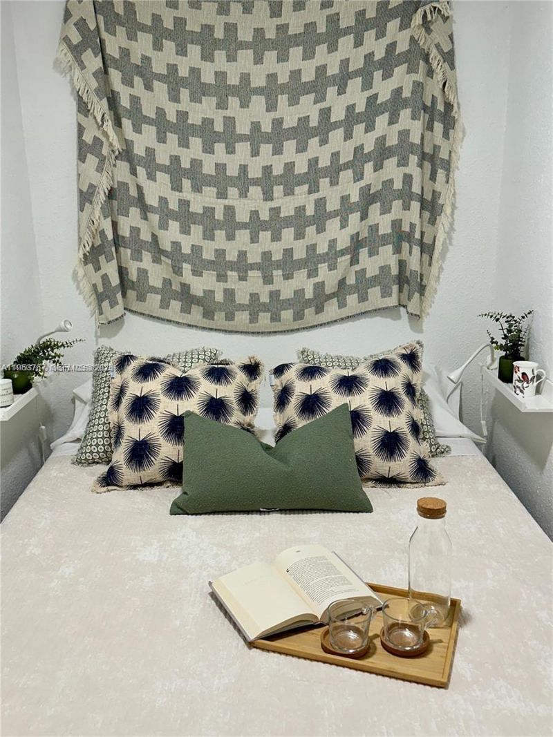 126 Mendoza Ave, Unit 2, Coral Gables, FL 33134 Photo